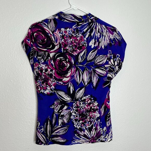 Trina Turk 100% Silk Faux Front Wrap Blue‎ Floral Print Cap Sleeve Blouse Size 2 - Picture 8 of 8
